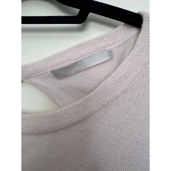 One Grey Day Blush Pink Open Back Light Weight Wool Sweater Size Medium - Picture 3 of 5